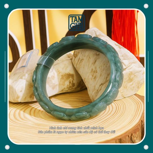 Vòng Cẩm Thạch Lam Ngọc Khắc Mai – Vẻ Đẹp Lam Ngọc, Ý Chí Kiên Cường & Chiêu Thịnh Vượng