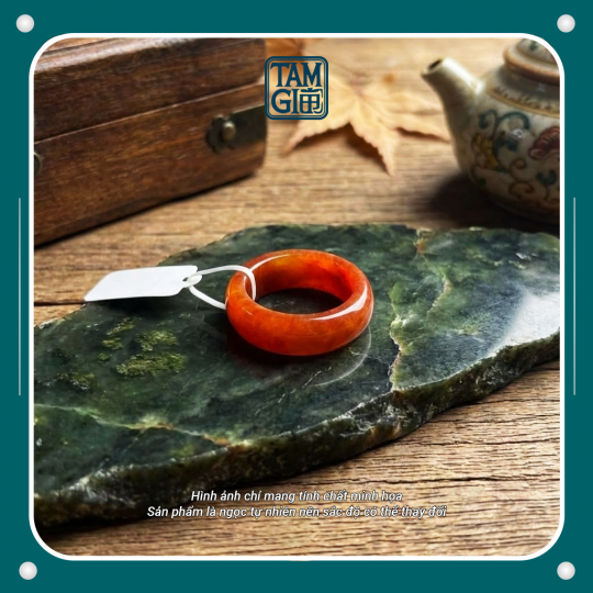 Nhẫn Huyết Phỉ Cẩm Thạch – Vật Phẩm Nhiệt Huyết, Thu Hút May Mắn & Cân Bằng Sinh Lực