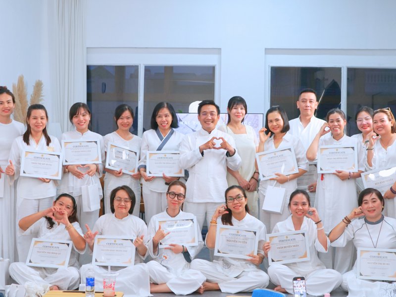 Khóa Học Reiki Level 2 – Hành Trình Nâng Cao Năng Lượng Chữa Lành Cùng Học Viện Fengshui Tam Gia